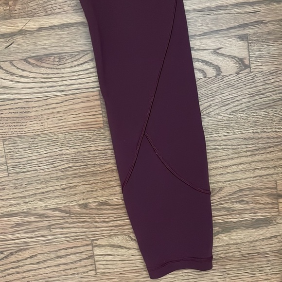 LULULEMON LEGGINGS burgundy color - Picture 2 of 4